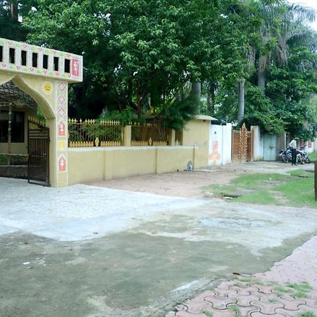 Priyanka Resort Khajurāho Exterior photo